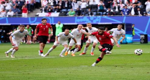 هداف اليورو وثنائية تاريخية.. ميكوتادزي يتقدم لجورجيا أمام التشيك (فيديو)